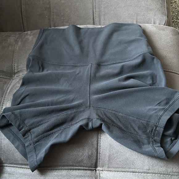 Lululemon align shorts bundle- (5pairs) all size 6 - Picture 10 of 13